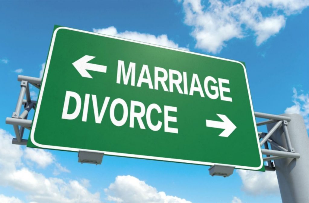 What Are the Signs of Marriage Breakdown 8 Signs of Divorce
